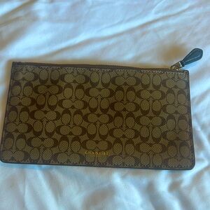 COACH ZIPPERED POUCH, NWOT